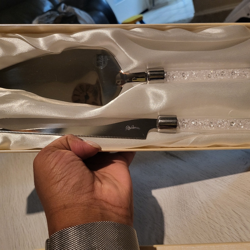 Oleg Cassini Lucy 2-piece Cake Knife and Server Set Clear